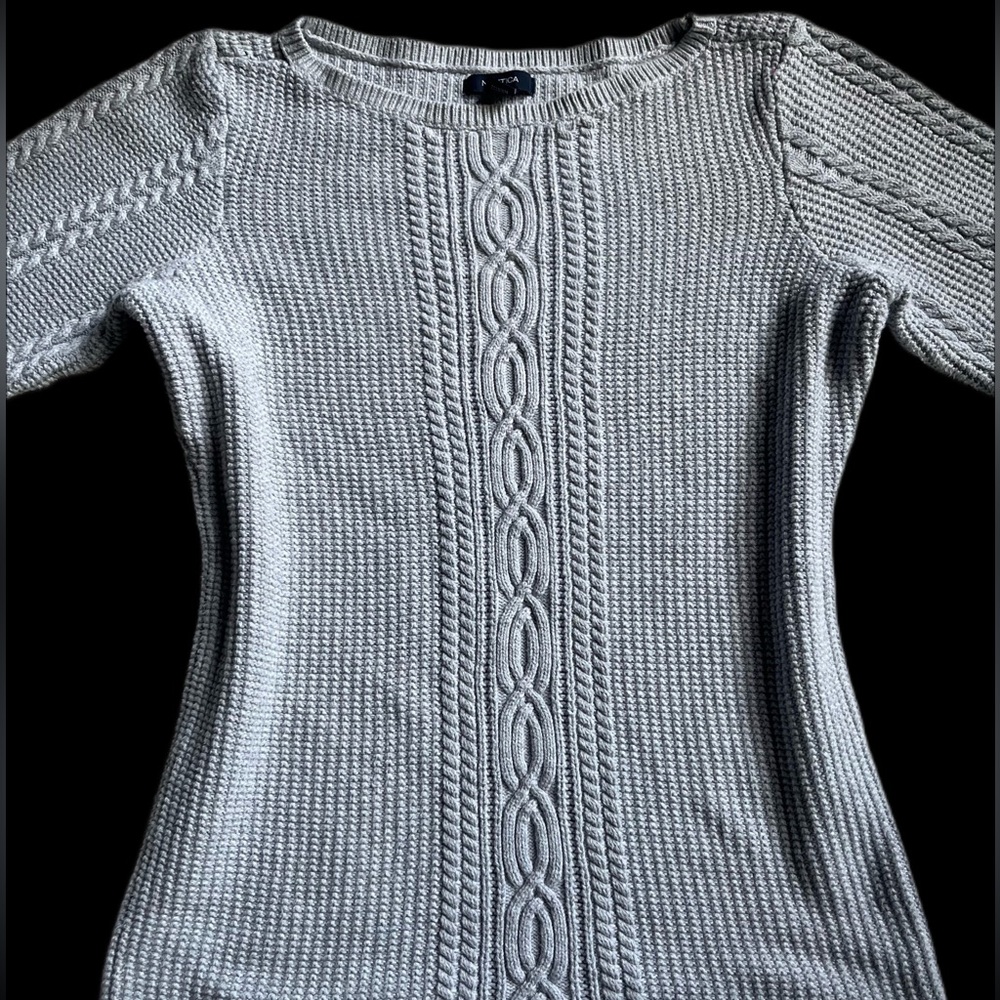 adorable grey knit Nautica sweater!!